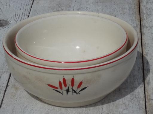 Cat Tail mixing bowls, 30s vintage Sears pottery red and black cattails
