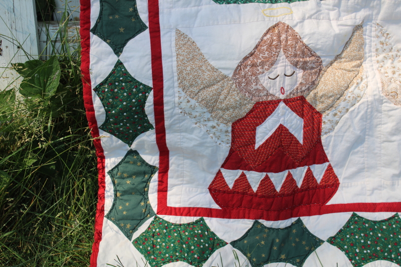 Christmas angels hand quilted cotton quilt, holiday wall hanging or throw 1990s vintage
