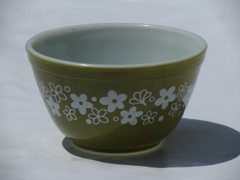 Crazy Daisy retro green flowers vintage Pyrex kitchen glass mixing bowl