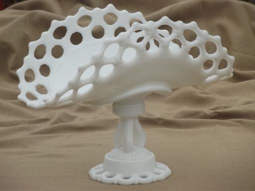 Vintage Large Westmoreland Milk Glass Lace Edge Footed Fruit Bowl