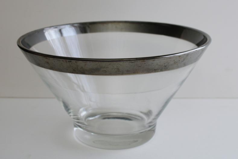 Dorothy Thorpe wide silver band glass salad or potato chips bowl, mid-century mod vintage