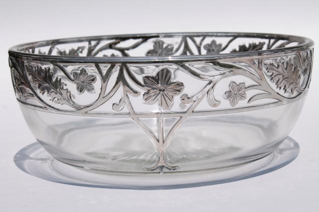 https://laurelleaffarm.com/item-photos/EAPG-Indiana-glass-line-115-silver-flower-band-oak-leaf-fruit-salad-bowls-set-Laurel-Leaf-Farm-item-no-nt613128-3.jpg