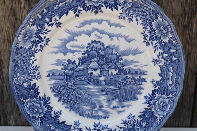 English Village Salem England vintage blue & white china dinner plates