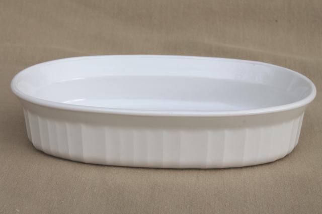 French white Corning Ware oval gratin individual casseroles w/ snap on plastic lids