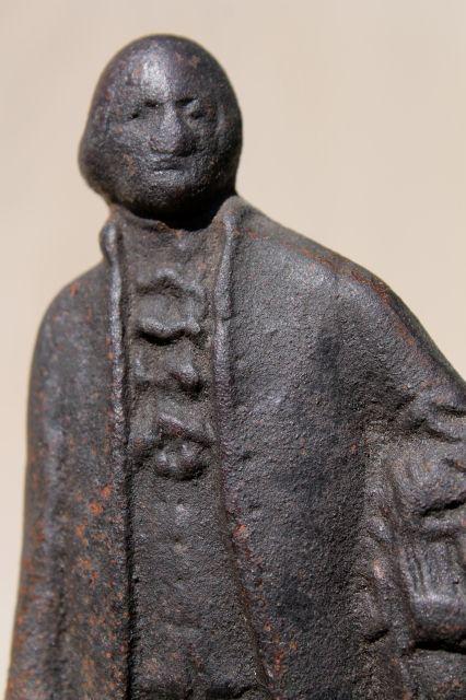 George Washington figural cast iron book end, single statue figure from set of vintage bookends