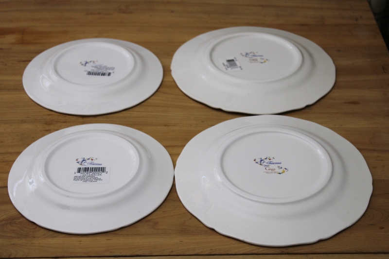Gien France Toscana pattern, two each salad  luncheon plates, new w/ labels set