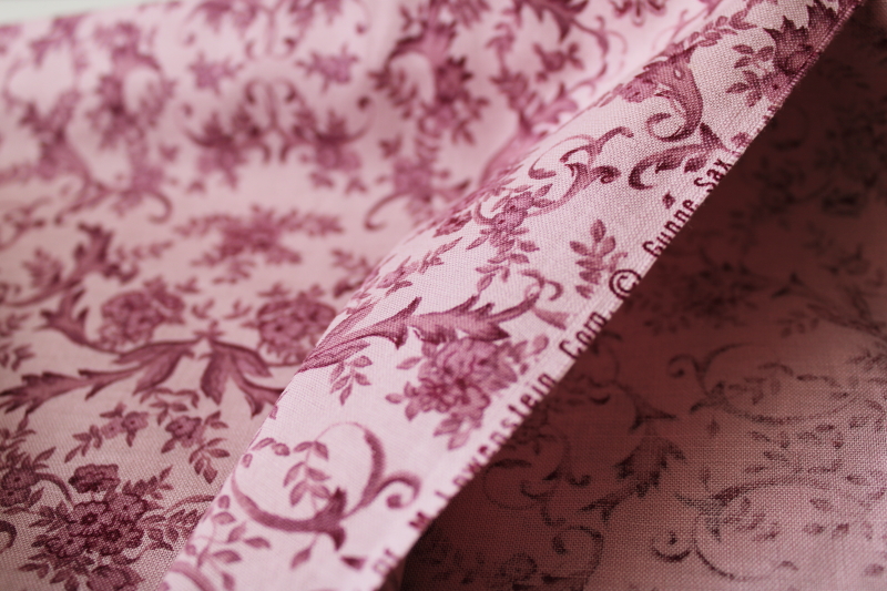Gunne Sax Wamsutta cotton fabric, prairie girl vintage brocade print on lavender