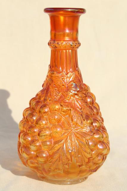 Imperial grapes pattern glass wine decanter bottle, marigold carnival iridescent luster