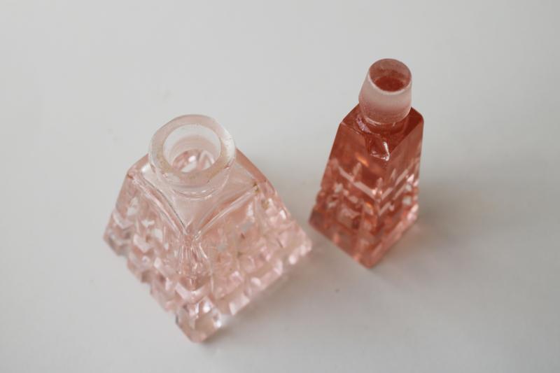 Irice vintage deco moderne pink glass perfume bottle w/ tall stopper