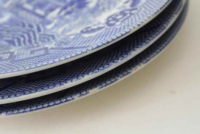 Japan blue willow pattern china dinner plates, vintage chinoiserie
