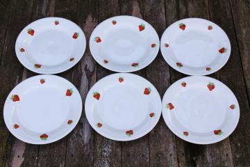 Knowles pottery strawberry dinner plates, red strawberries border vintage china