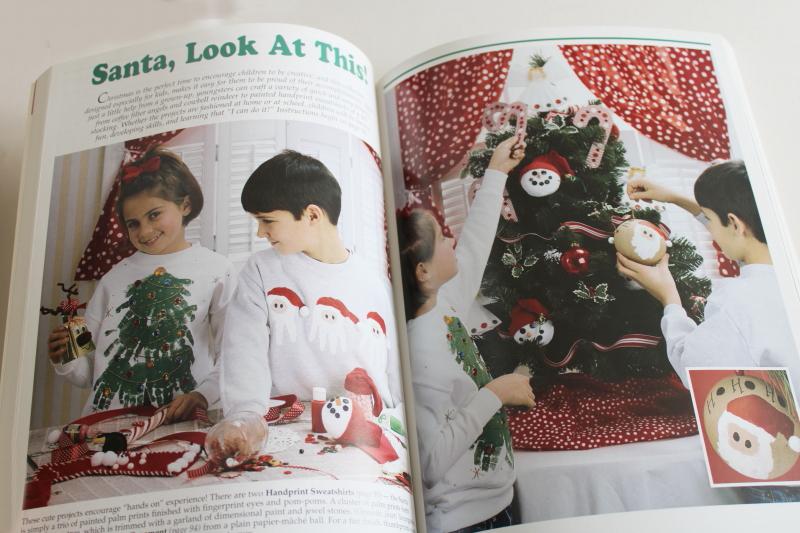 Leisure Arts big book Merry & Bright Christmas crafts, sewing projects, holiday recipes
