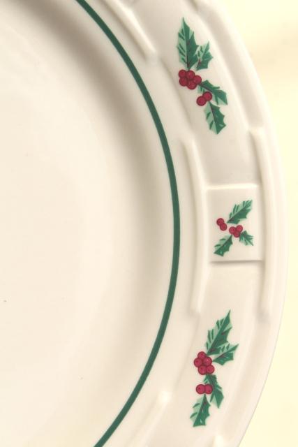 Longaberger Holly Christmas Traditions stoneware pottery luncheon plates set of four