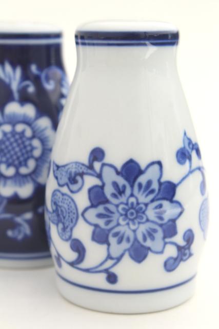 Mandarin Pier 1 blue & white floral china S&P shakers set, Chinese porcelain salt and pepper