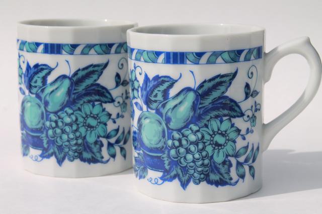Ming blue & white chinoiserie china coffee mugs, vintage Japan Chinese export style porcelain