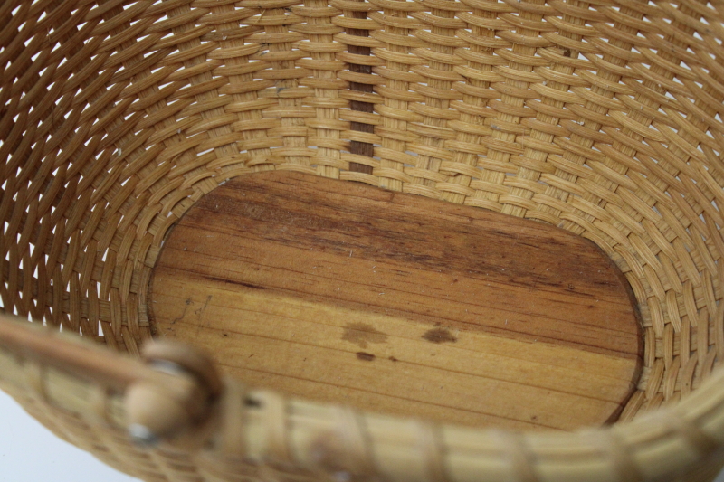 Nantucket style basket, 1990s vintage hand woven basket w/ carved wood handle