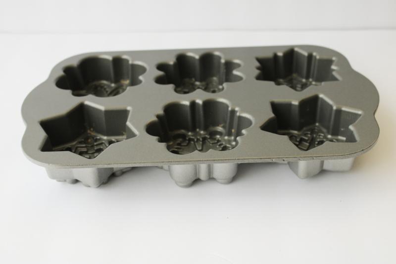 Nordic Ware cakelet winter holiday snowflakes mini cakes baking pan