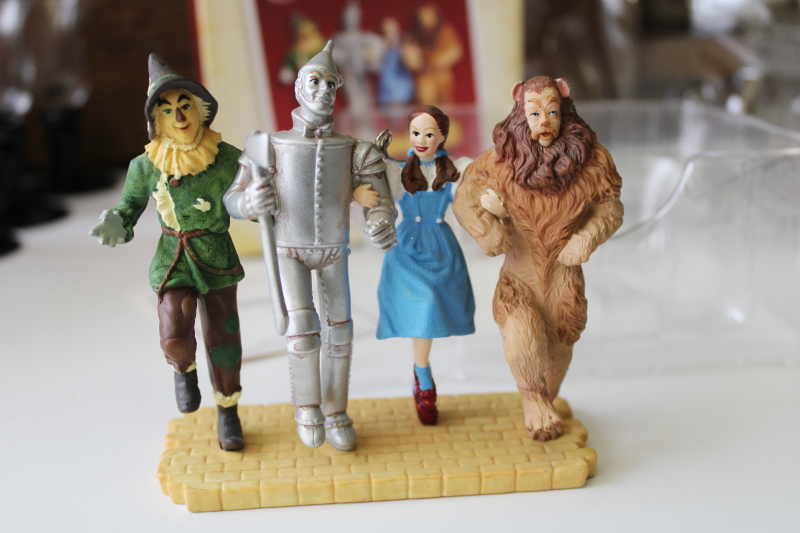 Off to See the Wizard of Oz Hallmark Christmas ornament 2005