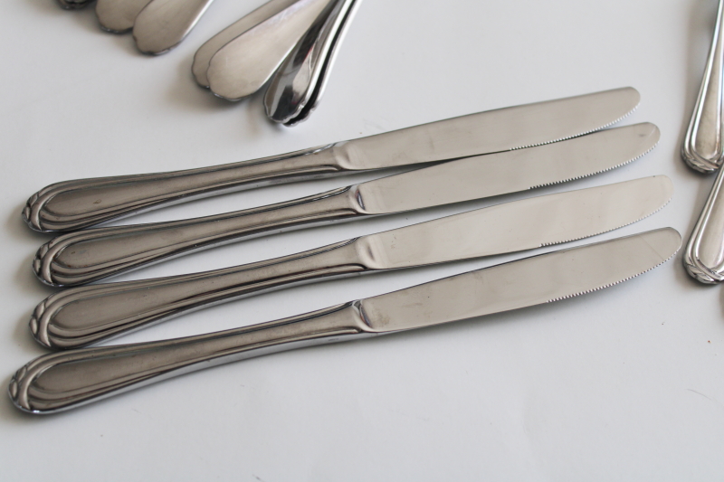 Oneida Ottawa pattern 18 10 stainless flatware for 4 w/ completer pieces