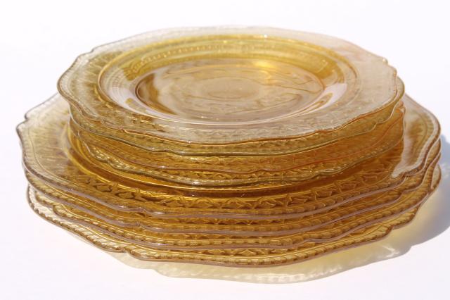 Patrician pattern vintage amber yellow depression glass bread & butter, salad plates