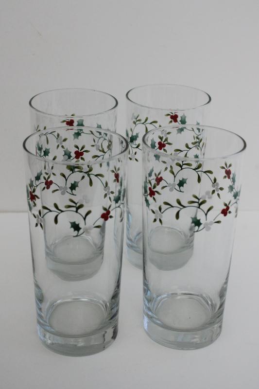 Pfaltzgraff Winterberry drinking glasses, tall tumblers Christmas holiday glassware