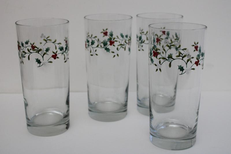 Pfaltzgraff Winterberry drinking glasses, tall tumblers Christmas holiday glassware