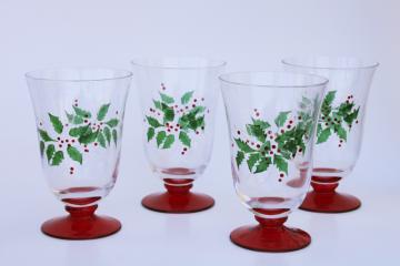 Pfaltzgraff Winterberry footed tumblers, set of four glass goblets w/ red  green holly