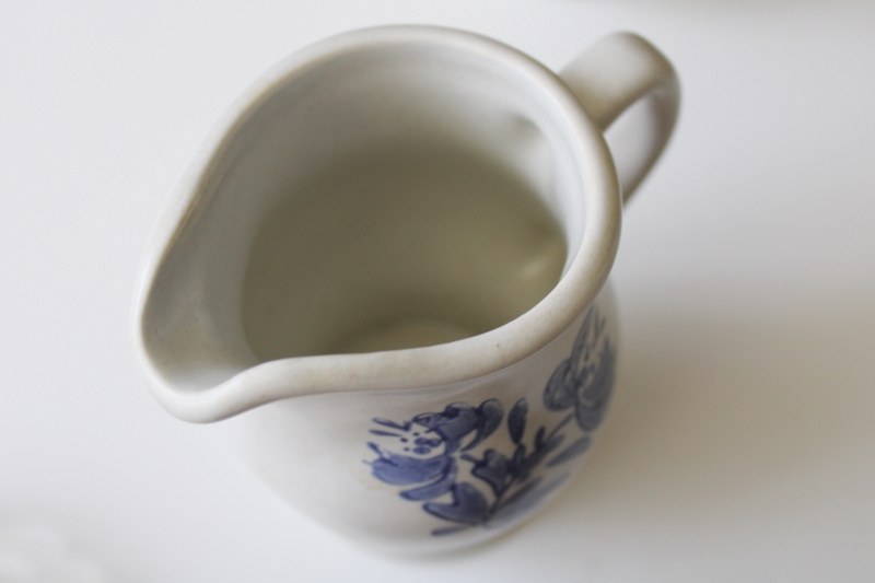 Pfaltzgraff Yorktowne blue print stoneware creamer  sugar set, cream pitcher and sugar bowl