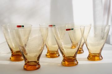 Plain n Fancy Fostoria amber glass drinking glasses, folk art chicken etched pattern