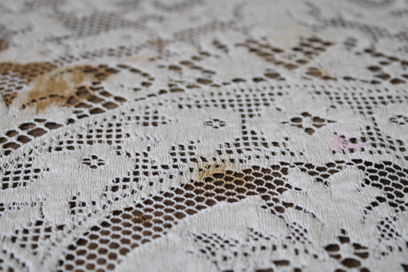 Quaker lace type vintage ivory cotton lace tablecloth, shabby chic ...