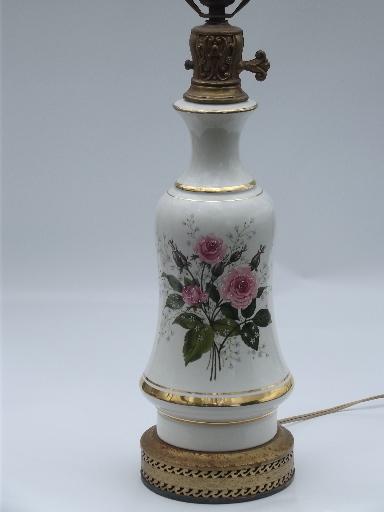 Queen's Rose pattern vintage china table lamp, roses and baby's breath