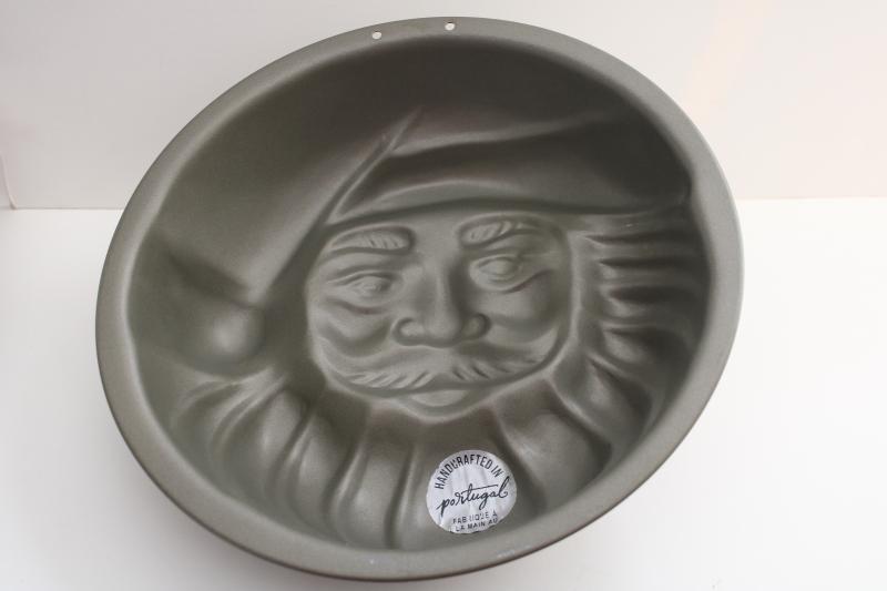 Santa face mold or cake pan w/ non-stick finish, made in Portugal bake ware