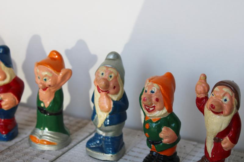 Snow White & the Seven Dwarfs vintage Disney characters hand painted chalkware figurines