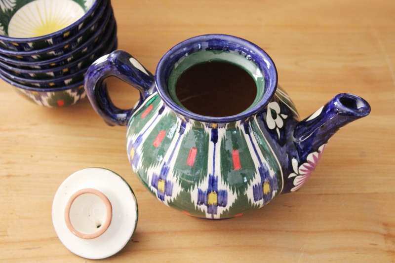 Soviet era vintage Uzbekistan ethnic folk art colorful hand painted pottery tea set pot w/ bowls