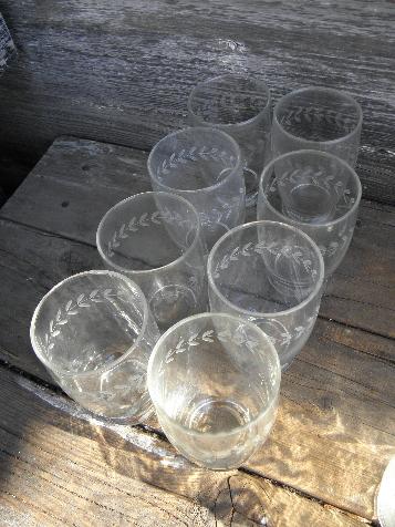 Swedish Modern vintage Anchor Hocking etched laurel glasses, 8 glass tumblers