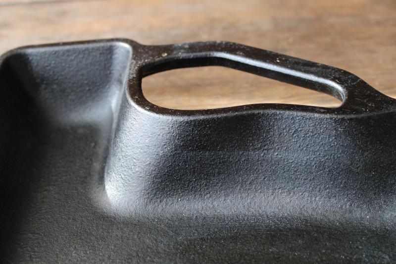 Texas shape Cocinaware cast iron pan for baking cornbread or fruit cobbler