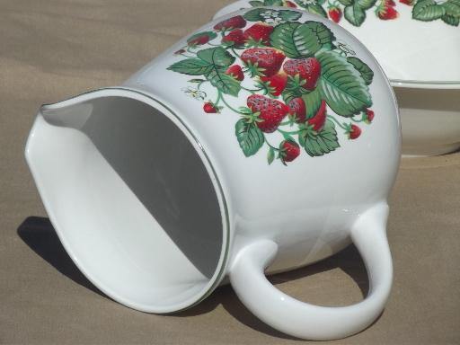 very-strawberry-tabletops-unlimited-large-pottery-serving-bowl-pitcher