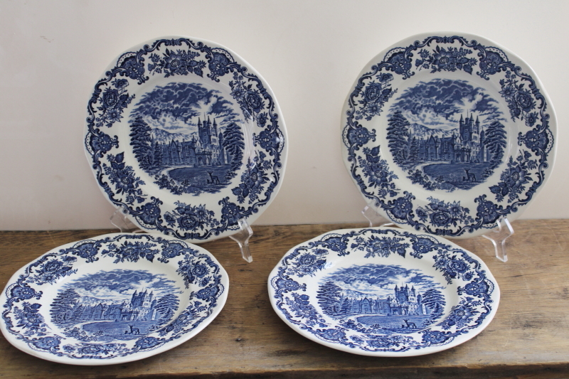 Wedgwood Royal Homes of Britain vintage blue  white china dinner plates