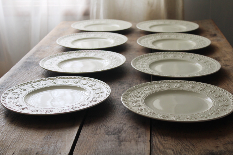 Wellesley Wedgwood vintage china dinner plates set of 8, plain creamware embossed fruit border
