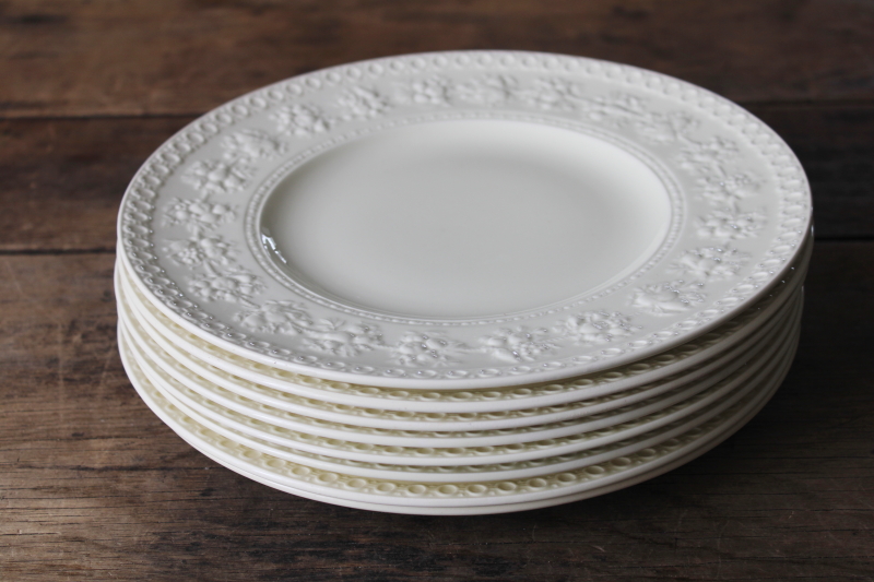 Wellesley Wedgwood vintage china dinner plates set of 8, plain creamware embossed fruit border