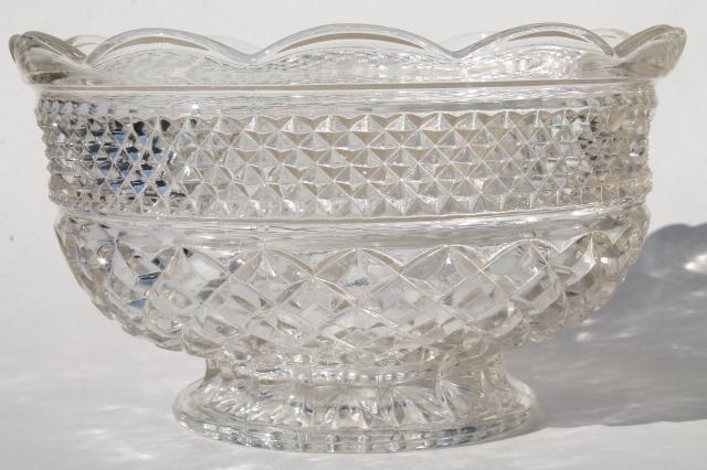 Anchor Hocking Footed Bowl Club Design Renaissance Clear Beaded Leaves Discontinued