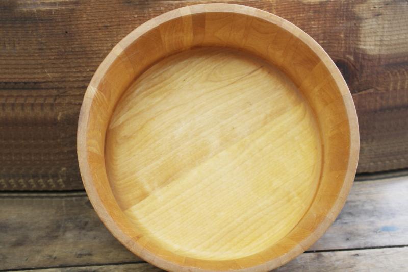 Williams Sonoma vintage Vermont made wood bowl, minimalist modern style design