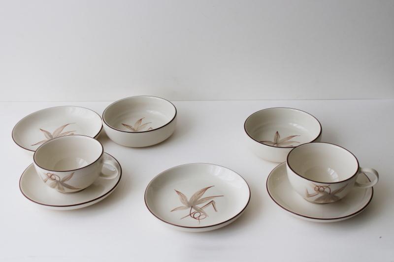 Winfield Ware passion flower pottery dishes, mid-century mod vintage breakfast set