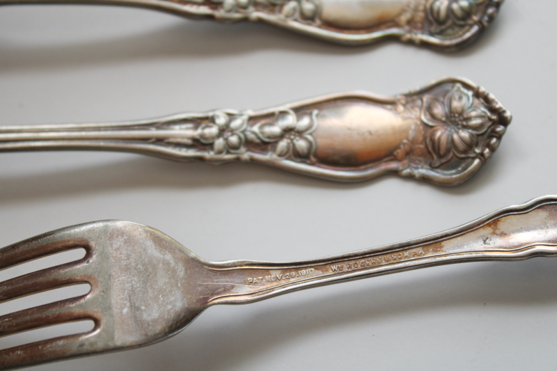 Wm Rogers orange blossom pattern dinner forks circa 1910, antique silver plated flatware