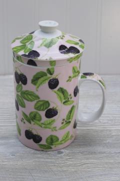 World Market discontinued tea mug, blackberries berry print ceramic mug, infuser cover