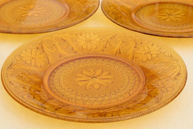 amber glass sandwich daisy pattern dinner plates vintage Tiara / Indiana glass
