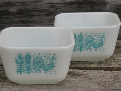 amish butterprint vintage Pyrex glass, small bowl and refrigerator boxes