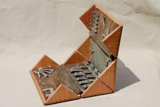 antique Singer sewing machine oak puzzle box, vintage ...
