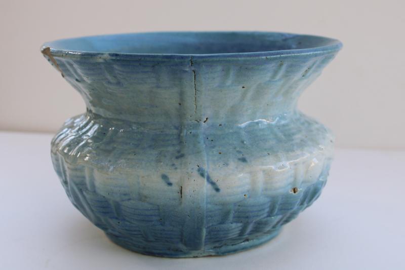 antique blue & white stoneware pottery basket weave floral spittoon 1800s vintage