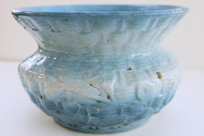 antique blue & white stoneware pottery basket weave floral spittoon 1800s vintage